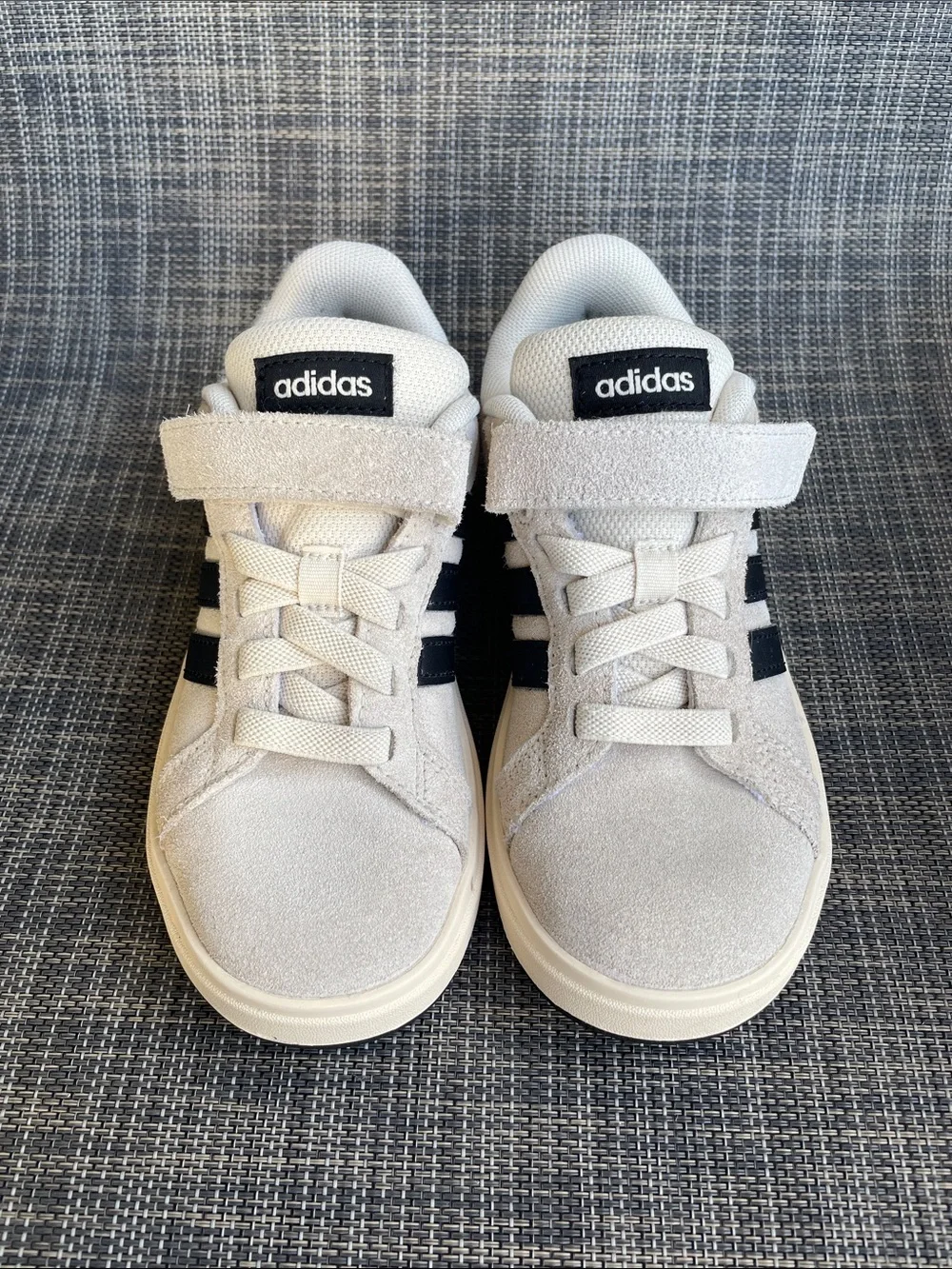 adidas Grand Court 00s Kids Suede Sneakers Light Beige Black Easy-on Shoes 12.5